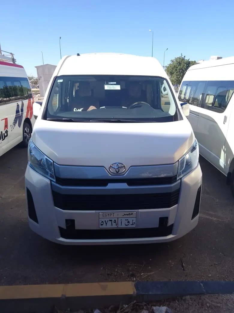 Transfer Hurghada Flughafen ↔ Hurghada Stadt & Umgebung (Minibus 3–8 Personen)